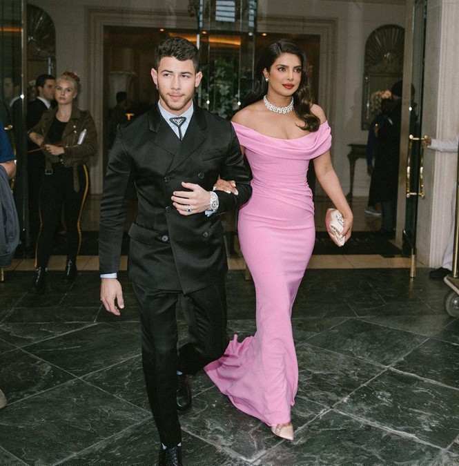 Hoa hậu thế giới Priyanka Chopra U40 quyến rũ ngất ngây - ảnh 15