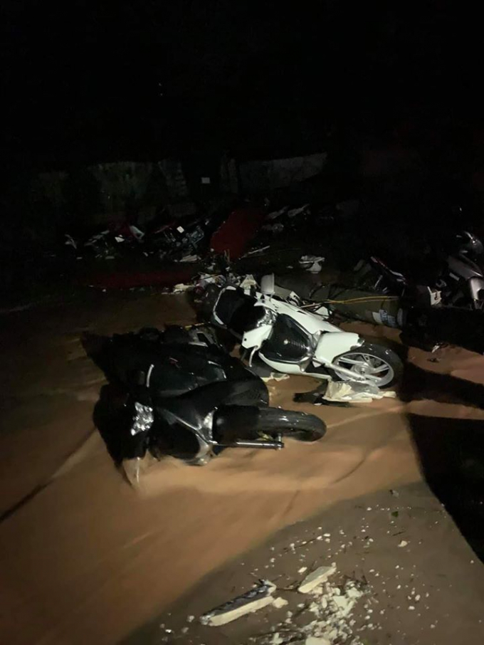 áng 3/3, theo Văn phòng Thường trực Ban chỉ huy Phòng chống thiên tai và Tìm kiếm cứu nạn tỉnh Yên Bái, do chịu ảnh hưởng chịu ảnh hưởng của không khí lạnh nén rãnh áp thấp kết hợp với hội tụ gió trên cao 1500m nên từ chiều tối ngày 2/3, các khu vực trong tỉnh Yên Bái có mưa rào (có nơi mưa vừa mưa to) và giông