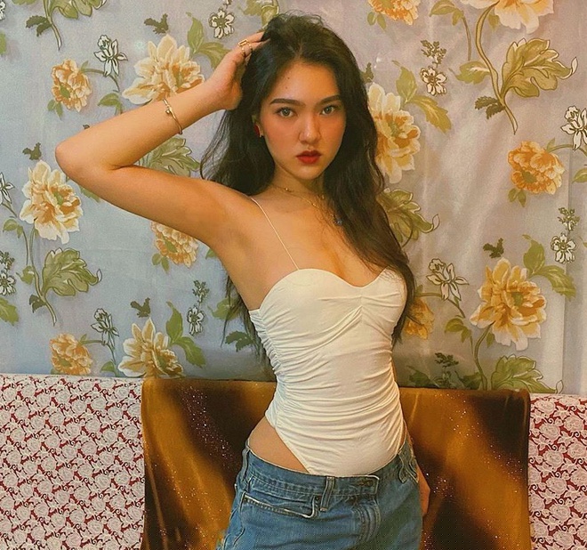 Những hot girl chăm khoe vòng 3 gợi cảm - Hình 2