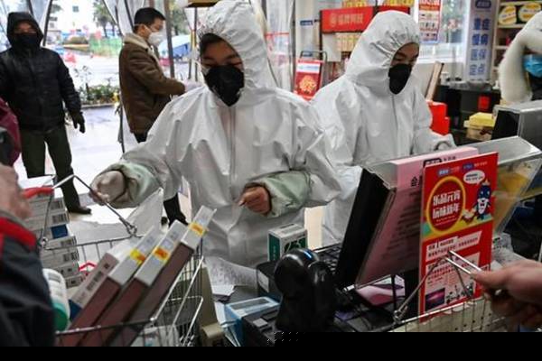 Nam Phi c&oacute; ca nhiễm Covid-19 đầu ti&ecirc;n, dịch tiếp tục lan rộng