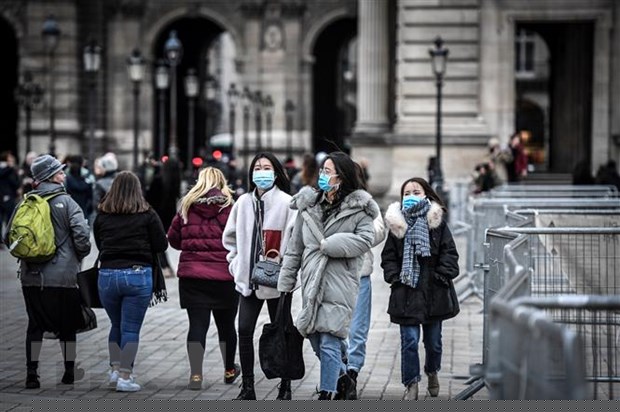 Phap: 16 nguoi da tu vong va 949 ca nhiem SARS-CoV-2 hinh anh 1