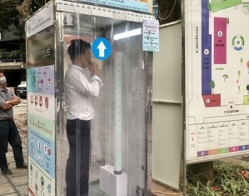 Đưa vào hoạt động buồng khử khuẩn toàn thân phục vụ phòng chống dịch Covid-19