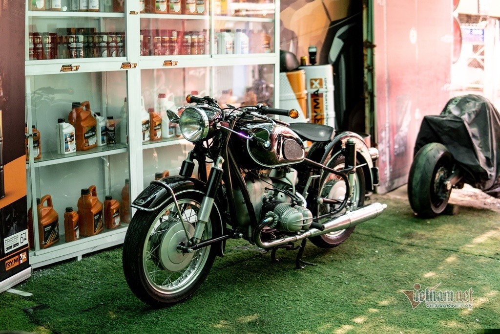 Mô tô cổ BMW R69s 50 năm tuổi giá trăm triệu của dân chơi Sài Gòn - Hình 3