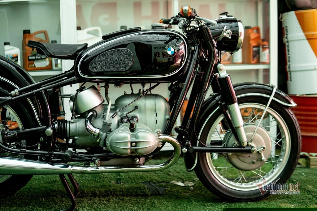 Mô tô cổ BMW R69s 50 năm tuổi giá trăm triệu của dân chơi Sài Gòn - Hình 4