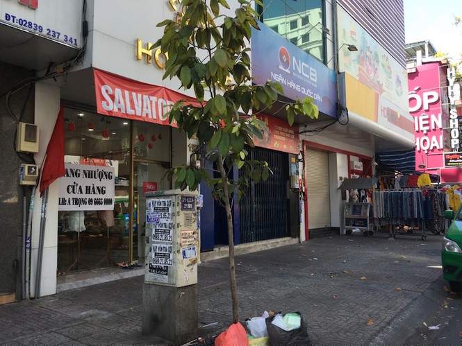 Mặt bằng 'tiền tỷ' bỏ hoang ở Sài Gòn vì dịch Covid-19 - ảnh 2