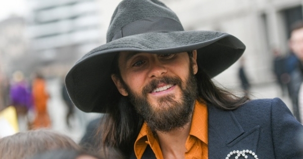 Trở lại sau 12 ngày sống trong sa mạc, nam diễn viên sửng sốt về thế giới