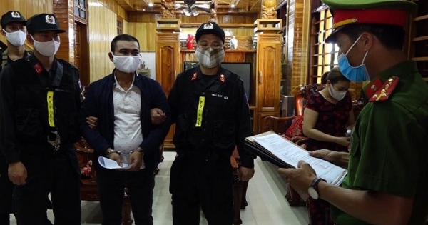 Khởi tố, bắt tạm giam đối tượng hành hung Đại úy công an