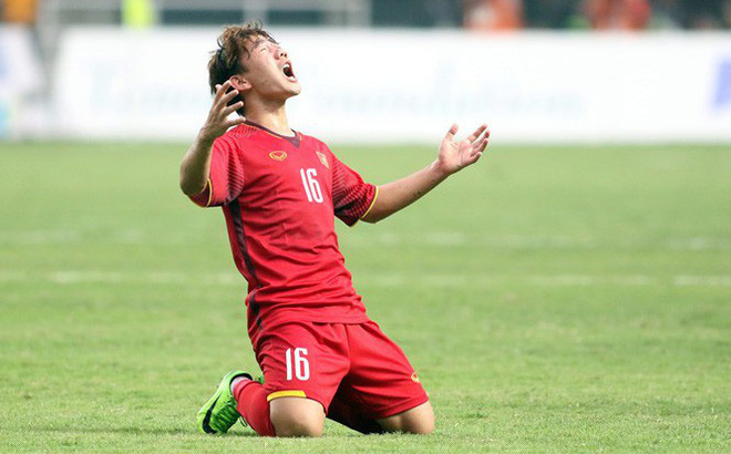 doi hinh 11 cau thu thai binh xuat sac nhat viet nam hinh anh 8