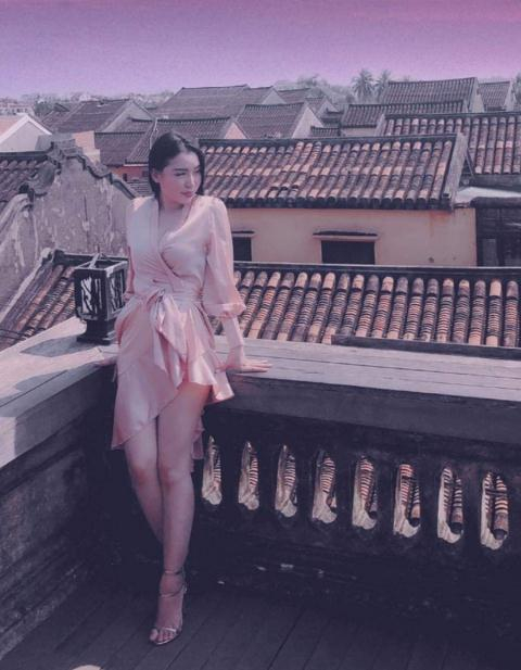 hotgirl-lam-tham-my-de-tien-buon-ma-tuy_251411968