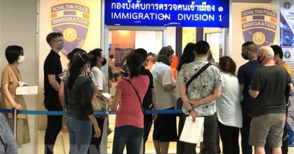 Kiều bào bình tĩnh, sáng suốt, tuân thủ quy định phòng, chống COVID-19