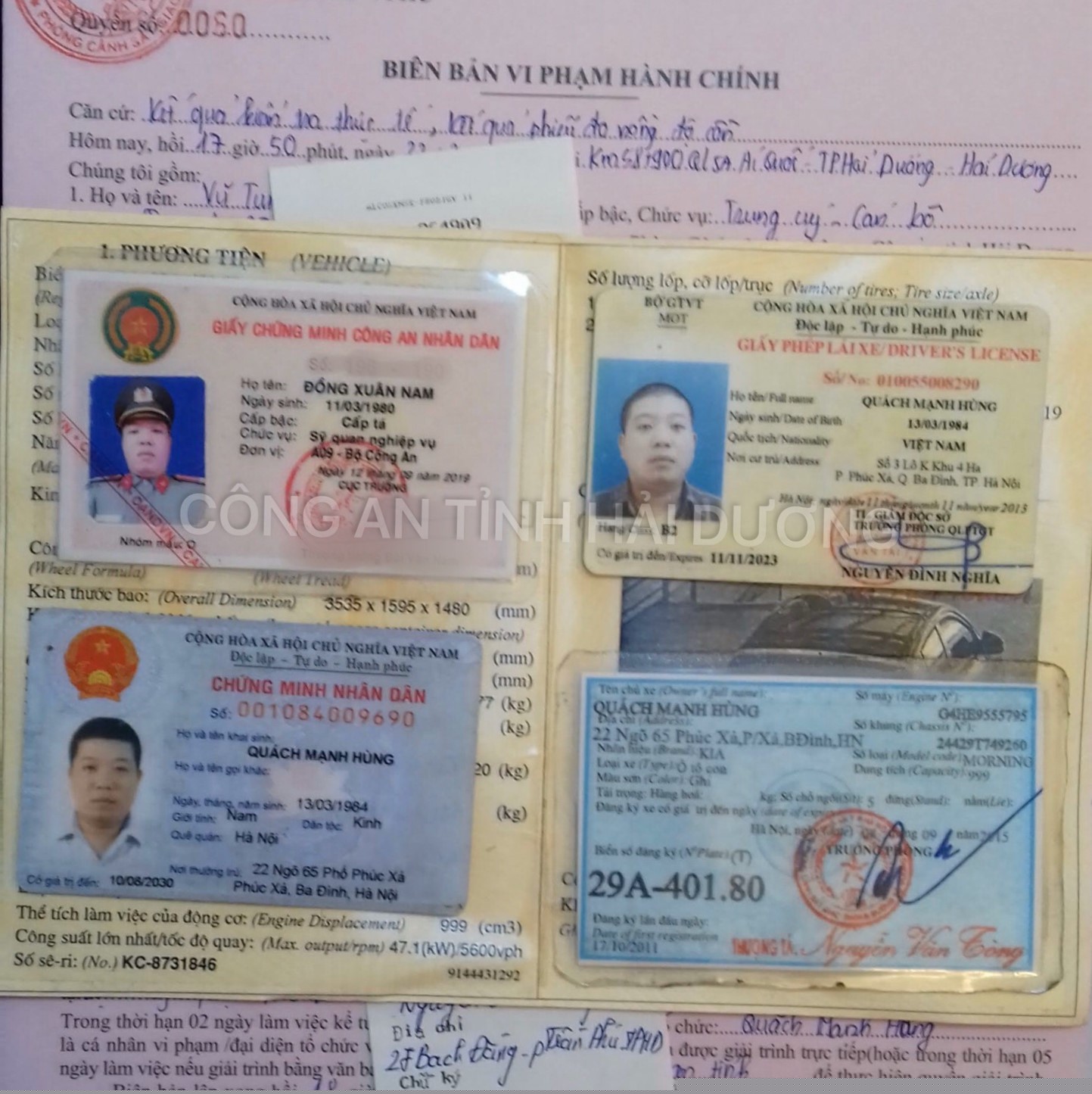 Giấy CMND làm giả mang tên Đồng Xuân Nam và giấy tờ cá nhân của đối tượng Hùng.