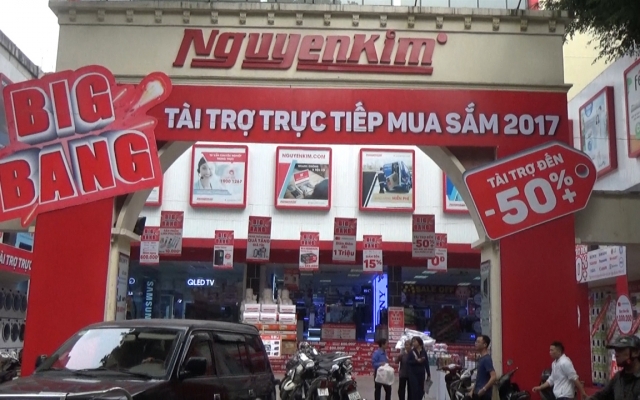 Bản tin Kinh tế Plus: Siêu thị Nguyễn Kim nói gì về vụ việc khách hàng phản ánh tivi kém chất lượng