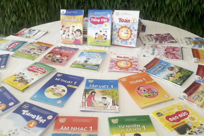 SGK lớp 1 mới do Nhà xuất bản Giáo dục Việt Nam biên soạn, xuất bản.