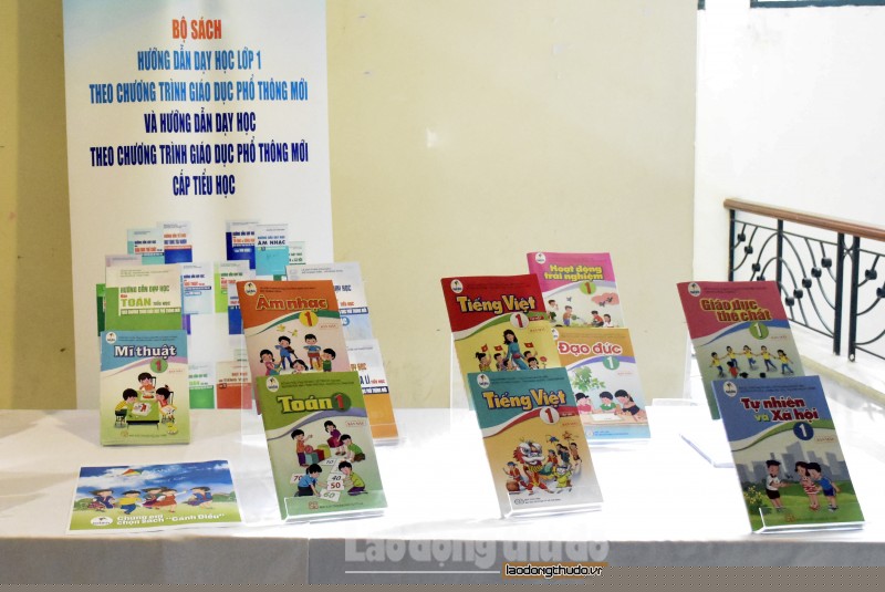 Nhà xuất bản Đai học Sư phạm, Nhà xuất bản Đại học Sư phạm thành phố Hồ Chí Minh và Công ty Đầu tư Xuất bản - Thiết bị giáo dục Việt Nam cũng xác định bộ SGK Cánh diều (gồm 8 cuốn) có giá 199.000 đồng.