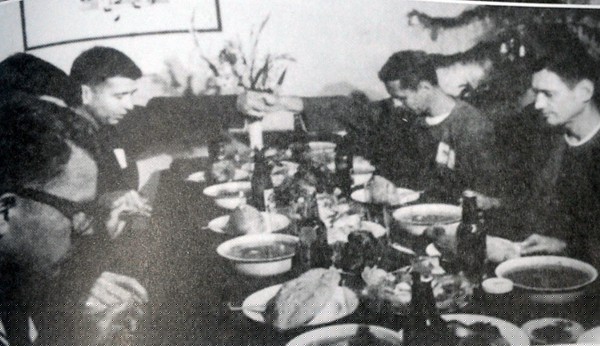 phi cong tu binh my trong chien tranh viet nam duoc doi xu nhu the nao? hinh anh 12