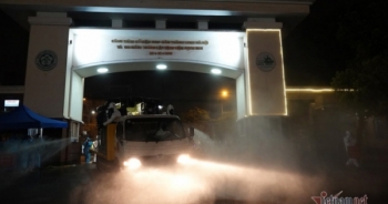 Chỉ đạo khẩn nửa đêm, ai từng đến căng tin BV Bạch Mai tự cách ly ngay