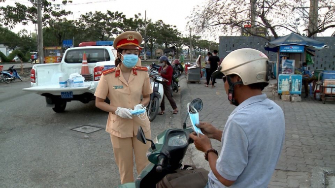 ef75d24749a4b2faebb5