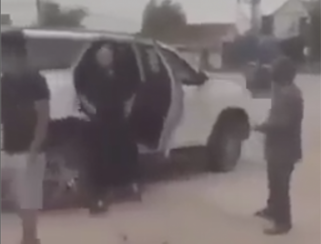 Thông tin mới nhất về vụ việc người phụ nữ "thoát y" trước cổng đền Cuông ở Nghệ An?