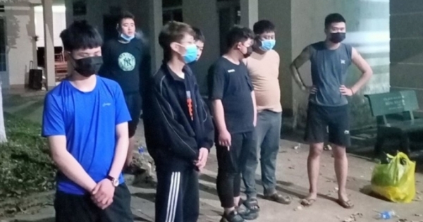 Bắt 9 người Trung Quốc nhập cảnh trái phép để sang Campuchia ở Bình Phước