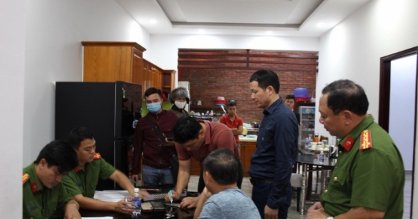 Bắt giữ vợ chồng chủ hệ thống trạm xăng dầu Vân Trúc có liên quan đến đường dây xăng giả