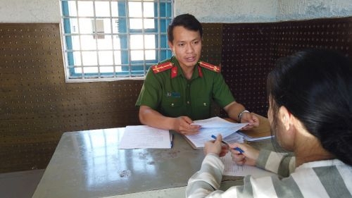 Kon Tum: Nghi án vợ cầm dao đâm chồng tử vong do mâu thuẫn trong bữa cơm