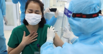 Một con số đáng mừng: Sáng 15/3, Việt Nam đã tiêm phòng Covid-19 cho 11.605 người