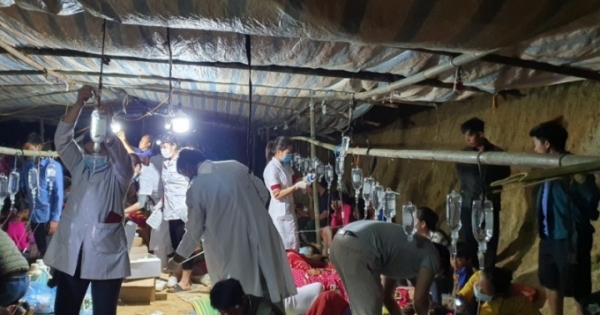 Hơn 90 người ngộ độc tại một đám cưới ở Lai Châu