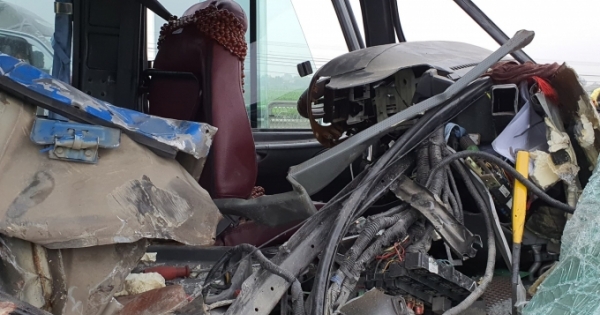 Tạm giữ hình sự tài xế xe khách trong vụ tai nạn kinh hoàng ở Nghệ An