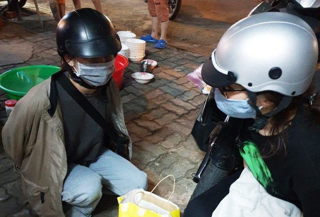 2-nu-sinh-vien-ban-ma-tuy_vkrp