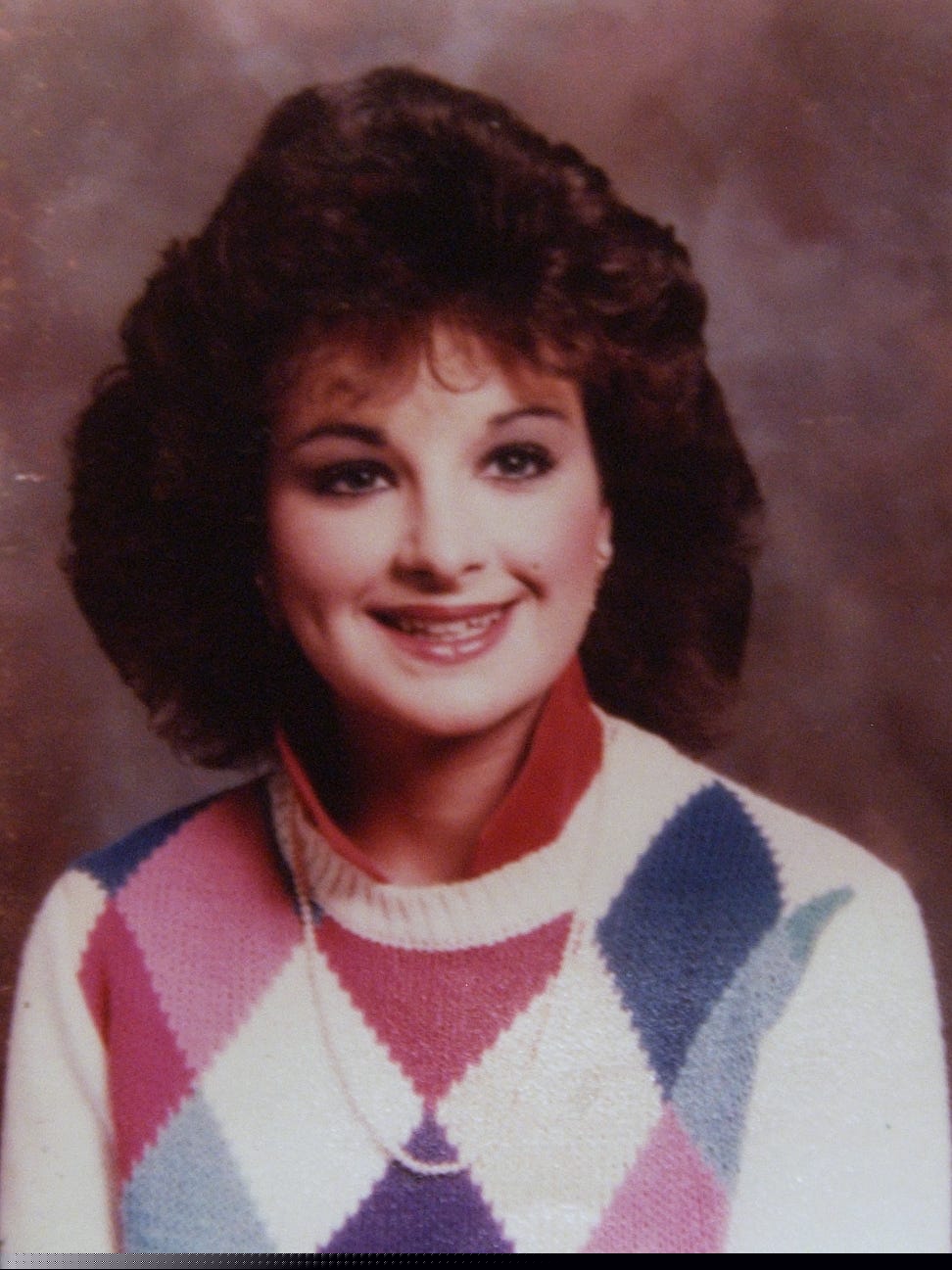 Jackie Johns là một cô gái xinh đẹp và lôi cuốn.