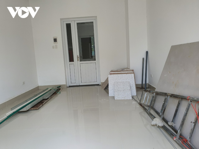 vov_mot_so_vat_dung_van_con_de_trong_cac_can_phong_cua_nhung_day_nha_moi_xay