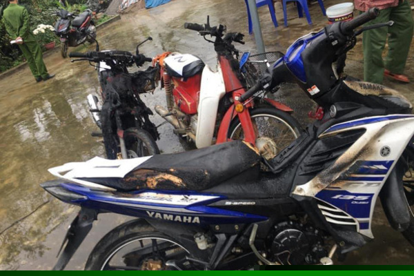 Hiện trường vụ án nhiều xe máy bị cháy