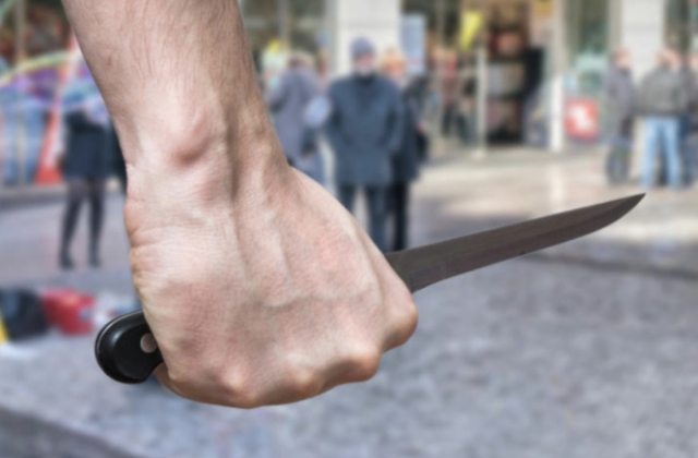 Mâu thuẫn trong lúc uống rượu, lạnh lùng lấy dao đâm chết bạn nhậu