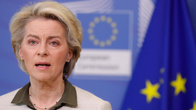 Chủ tịch Ủy ban Ch&acirc;u &Acirc;u (EC) Ursula von der Leyen tham dự một cuộc họp b&aacute;o ở Brussels, Bỉ v&agrave;o ng&agrave;y 27/2.
