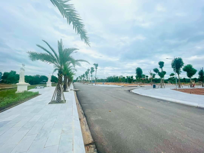 Bộ Xây dựng cũng đề nghị UBND tỉnh Thái nguyên xem xét quyết định theo thẩm quyền khu vực được thực hiện chuyển quyền sử dụng đất đã đầu tư xây dựng hạ tầng cho người dân tự xây dựng nhà ở đối với các lô đất, ô đất ở trong ranh giới khu đất được giao tại dự án