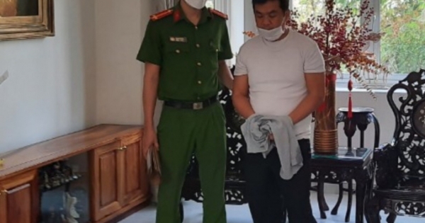 Bắt nguyên Tổng giám đốc Công ty CP kinh doanh nhà Phước Thái