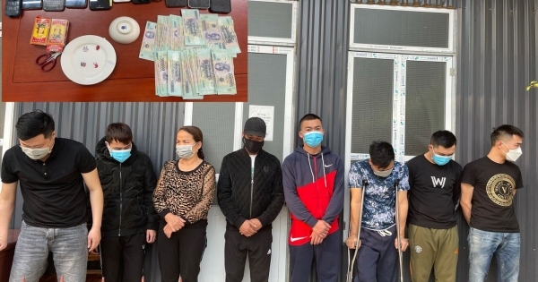 Thanh Hoá: Bắt quả tang 8 đối tượng tổ chức đánh bạc dưới hình thức xóc đĩa