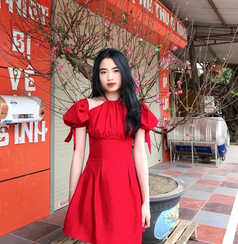 Thu Trang nhận thấy &yacute; kiến của Tr&aacute;c Th&uacute;y Mi&ecirc;u kh&ocirc;ng sai, c&oacute; điều từ ngữ nữ MC sự dụng chưa ph&ugrave; hợp (Ảnh: NVCC).