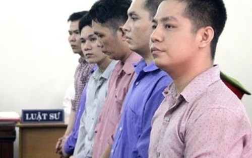 Đánh bạn cùng cai nghiện tử vong vì không chịu cúi đầu chào