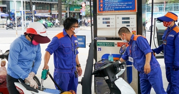 Đề nghị kiểm soát giá hàng hoá, hạn chế "ăn theo" giá xăng dầu để trục lợi