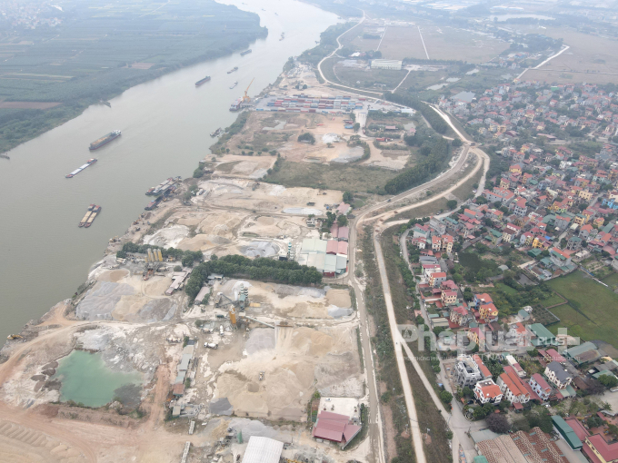 Đây là hàng loạt trạm trộn bê tông trên địa bàn xã Tri Phương, huyện Tiên Du, Bắc Ninh.
