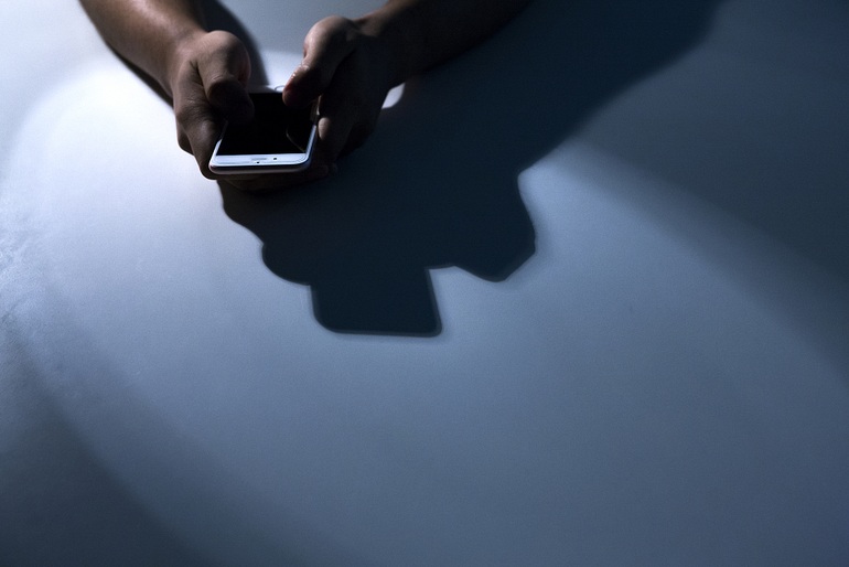 Nhiều người xem việc chia sẻ hình ảnh khiêu dâm như một