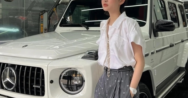 Hiền Hồ - từ cô gái phụ việc phòng trà đến ca sĩ sở hữu xế hộp 13 tỷ đồng