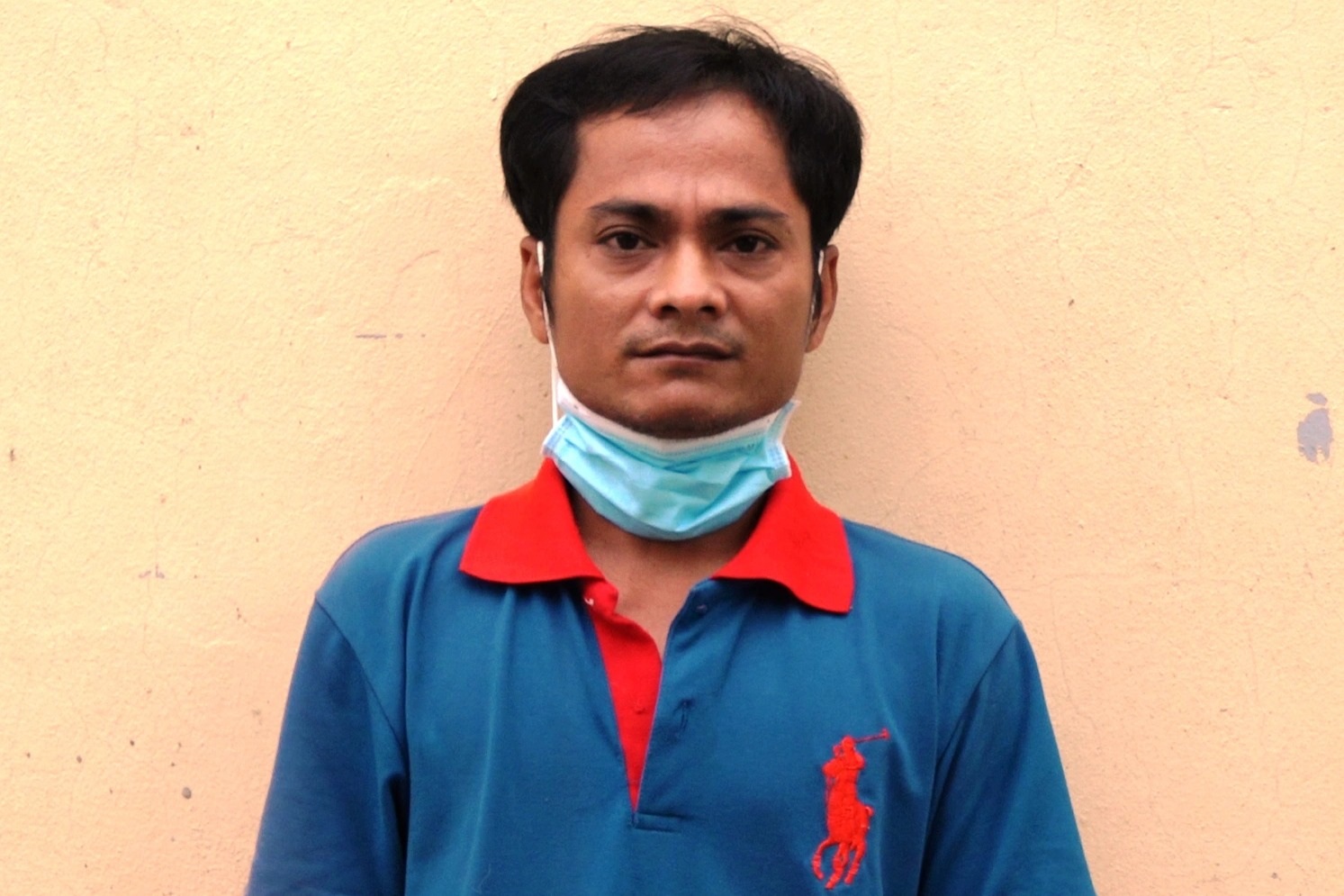 Bắt giam gã cha dượng hiếp dâm con riêng của vợ suốt nhiều năm - 1