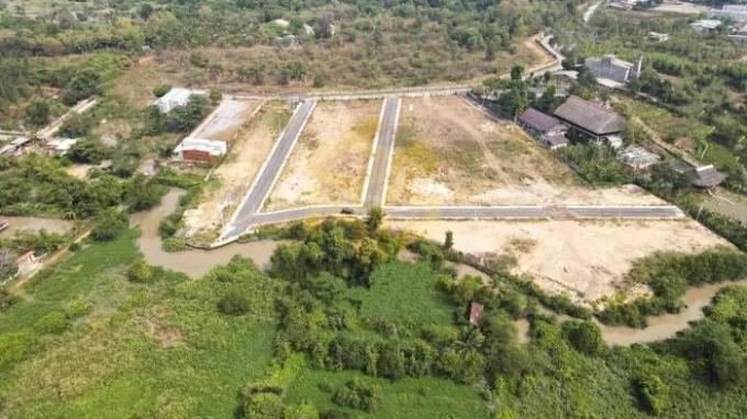 Bao quanh Khu dân cư Kara Garden là những khu đất ruộng, thuần nông nghiệp, cây cối rậm rạp, thưa thớt dân cư... (Ảnh: TT Holding)