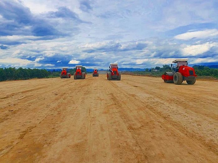 Một đoạn thi công cao tốc Vĩnh Hảo - Phan Thiết.