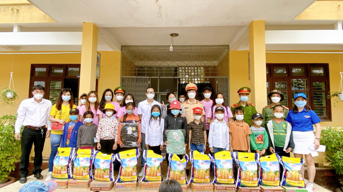 z3295592086619_b4b7fe2a6ea3a59f333a4d4acd2576fb