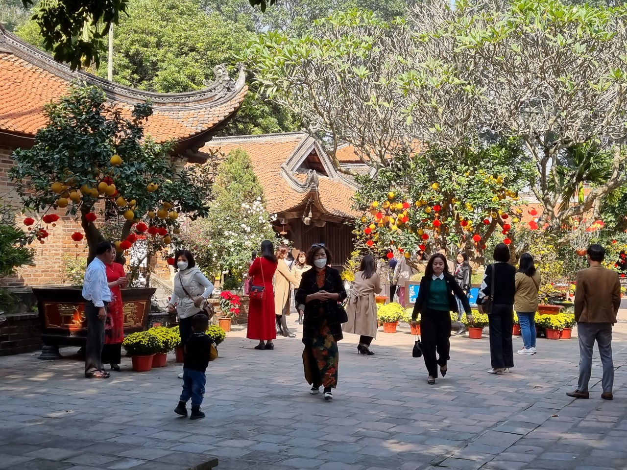 Chùa Vĩnh Nghiêm (Yên Dũng, Bắc Giang) được du khách thập phương lựa chọn là điểm du xuân đầu xuân Quý Mão. Ảnh Hoàng Long