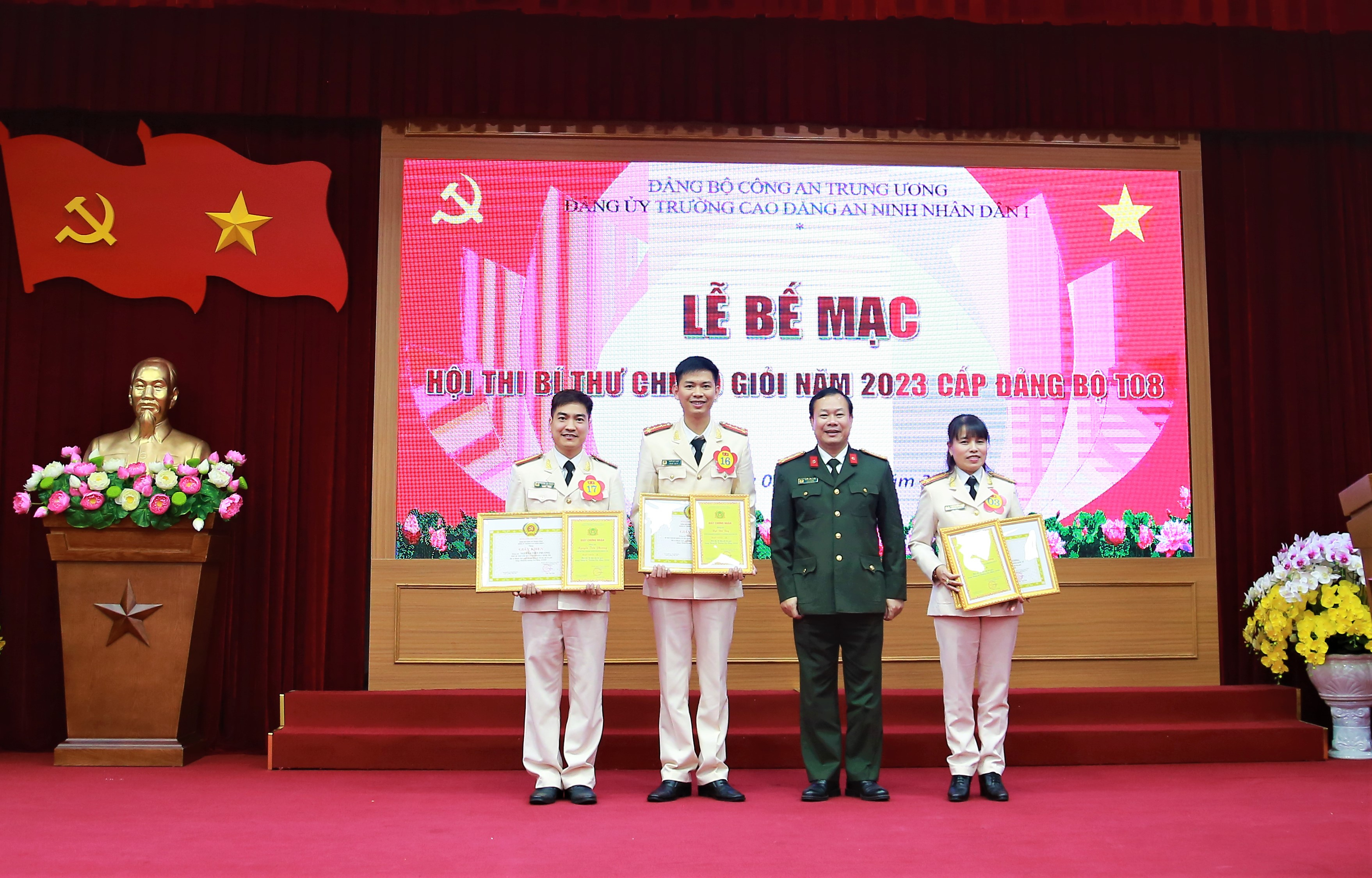 04602C33-926D-4B37-9401-D5CB4680B77A.