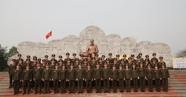 Trường Cao đẳng An ninh nhân dân I tổ chức Lễ báo công dâng Bác